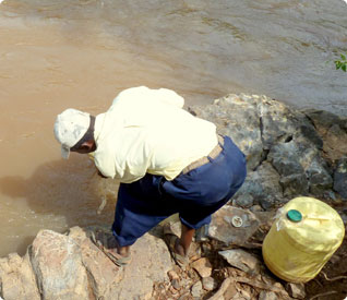 <h5>Water-borne disease<br>accounts for over 5M deaths a year</h5> Globally, over 2 million children under age 5 die from water-borne disease. Every year there are 4 billion cases of diarrhoea as a direct result of drinking contaminated water resulting in more than 2.2 million deaths each year. <a
href="http://www.rvesol.com/informed/facts/">More info...</a>